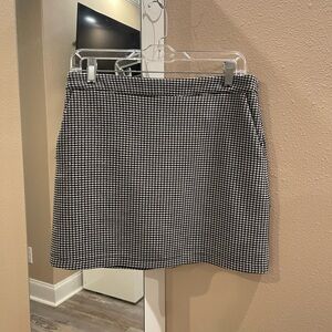 Forever 21 Black and White Houndstooth Skirt